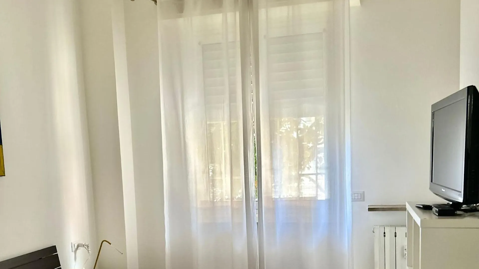 מילאנו Lovely 2 Room Apartment With Small Garden 0*,  איטליה