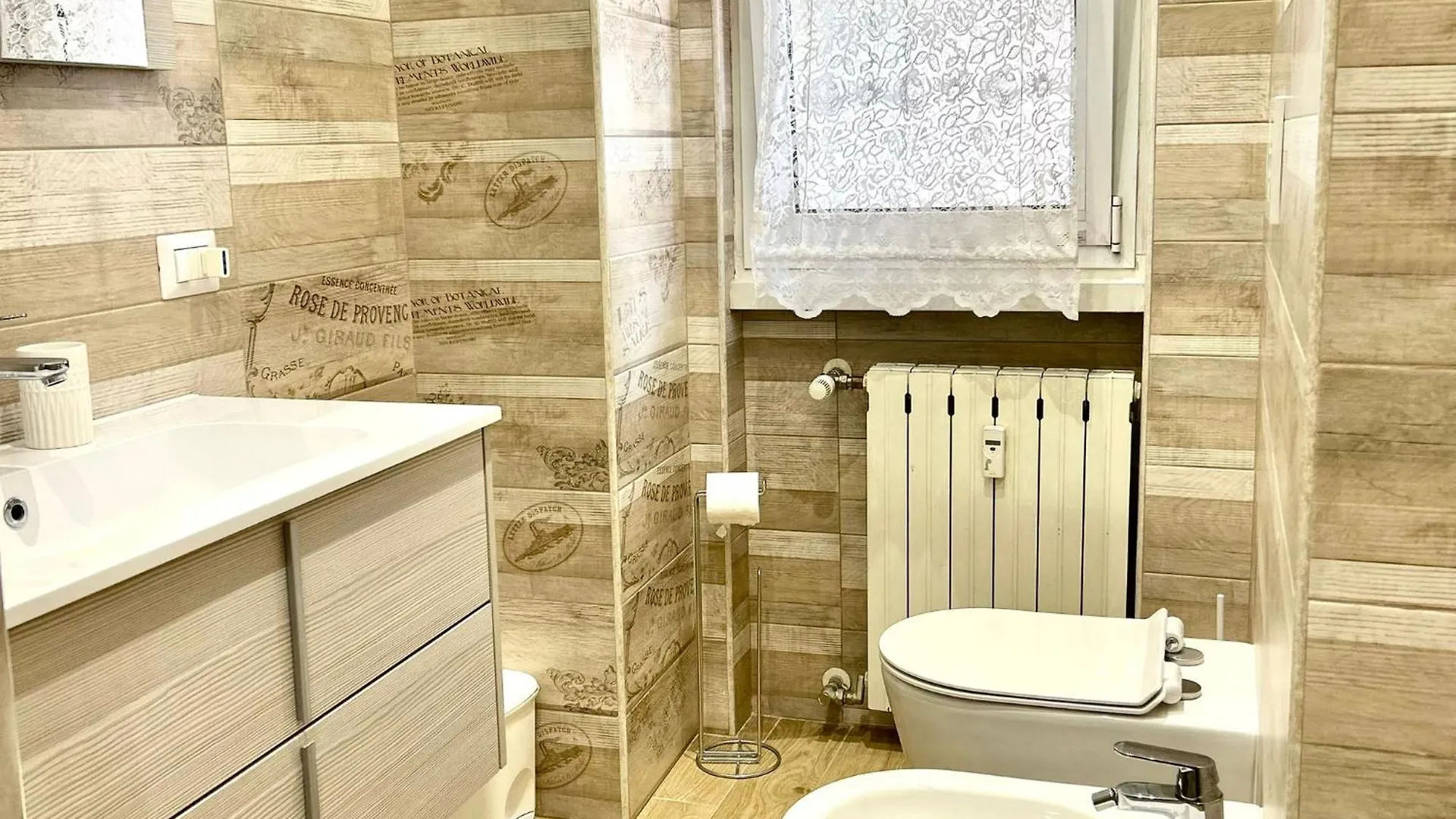 מילאנו Lovely 2 Room Apartment With Small Garden